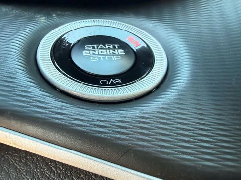 New 2026 Jeep Grand Cherokee Laredo image 17