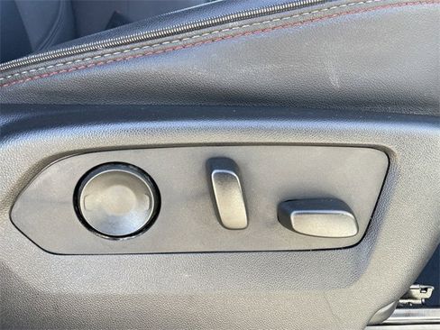 Used 2024 Chevrolet Suburban RST w/ Luxury Package image 28