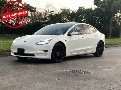 Used 2021 Tesla Model 3 Performance image 1