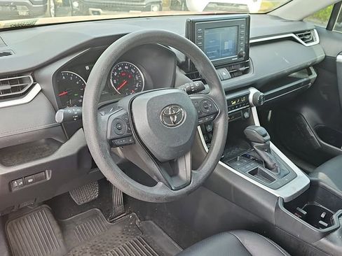 Used 2022 Toyota RAV4 XLE image 12
