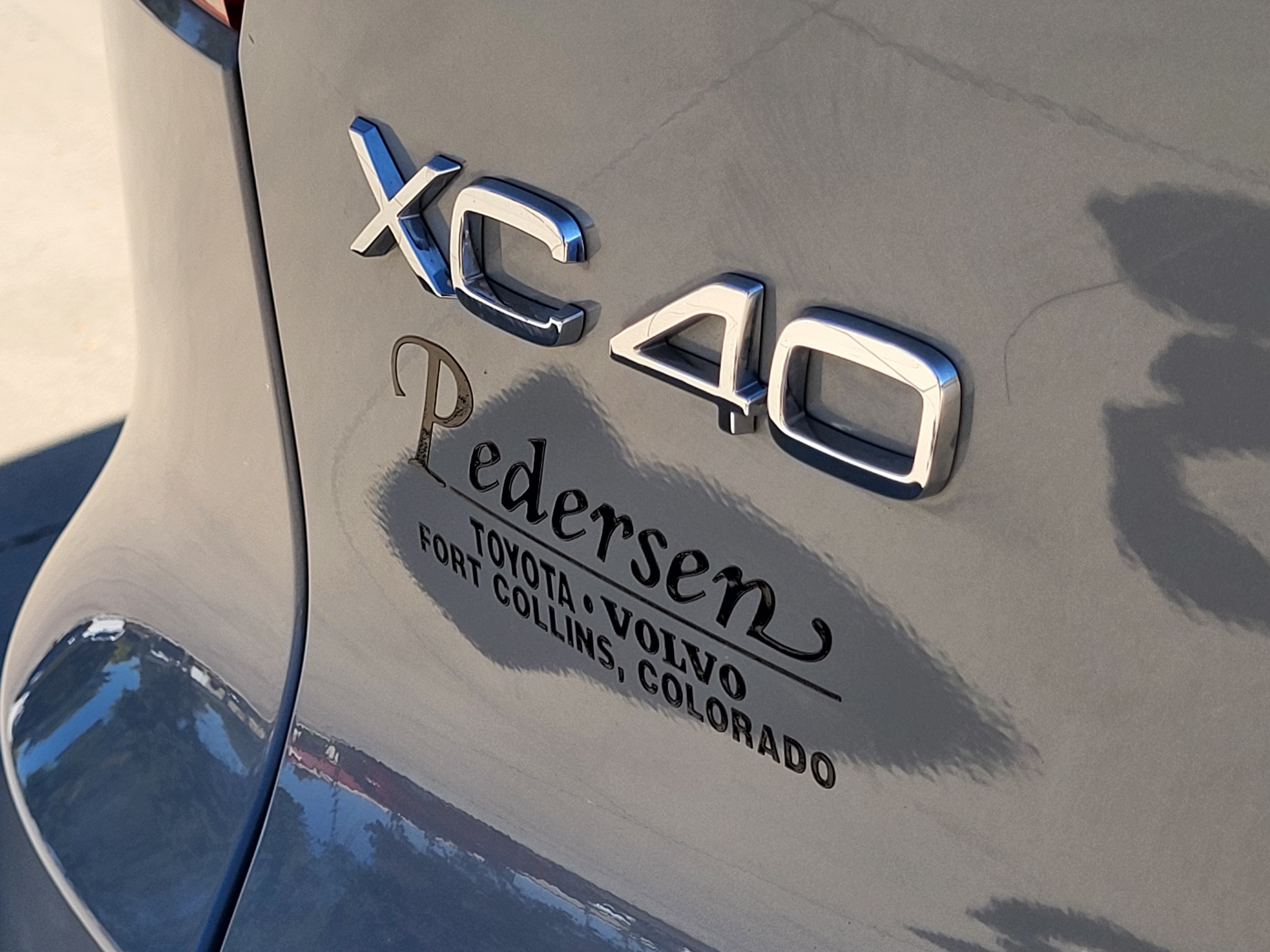 Certified 2026 Volvo XC40 B5 Plus AWD/4WD image 9