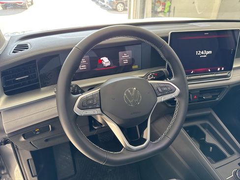 New 2026 Volkswagen Tiguan SE AWD/4WD image 34