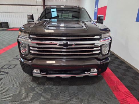 Used 2020 Chevrolet Silverado 2500 High Country w/ Z71 Off-Road Package image 17