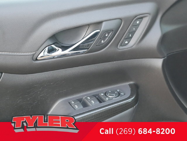 Used 2021 GMC Acadia SLT w/ Preferred Package FWD image 18