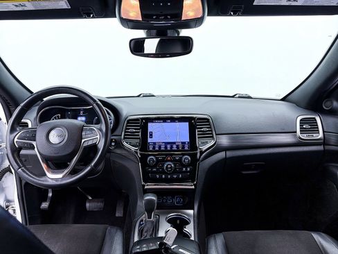 Used 2019 Jeep Grand Cherokee Altitude RWD image 23