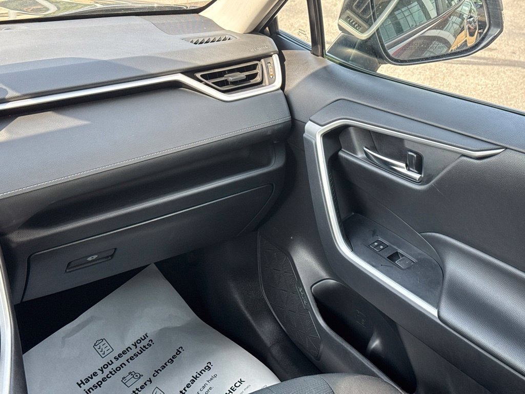 Certified 2024 Toyota RAV4 XLE FWD image 21