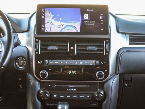 Used 2022 Lexus GX 460 Premium w/ Premium Package image 15