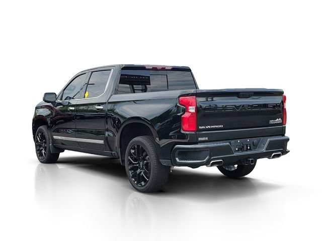 Used 2024 Chevrolet Silverado 1500 High Country w/ Technology Package AWD/4WD image 3