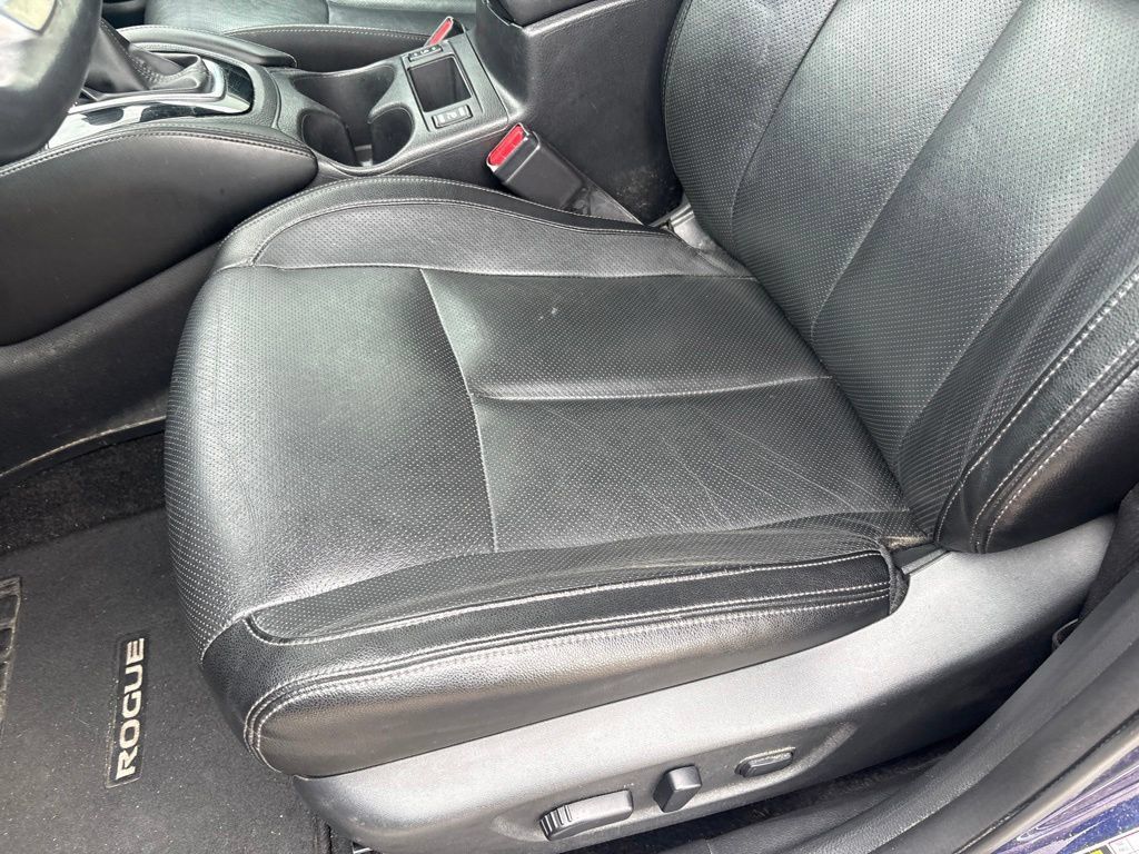 Used 2018 Nissan Rogue SL FWD image 13