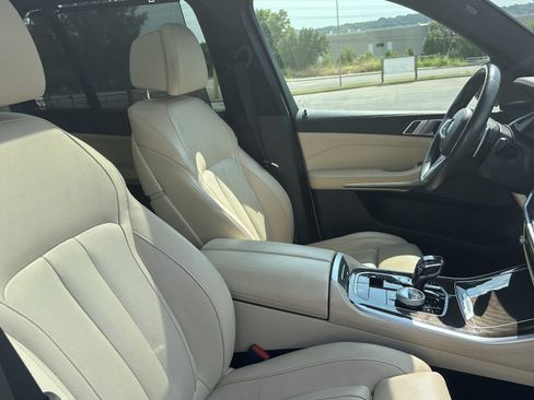 Used 2022 BMW X5 M50i w/ Executive Package AWD/4WD image 31