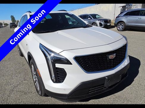 Used 2020 Cadillac XT4 Sport w/ Technology Package FWD image 3