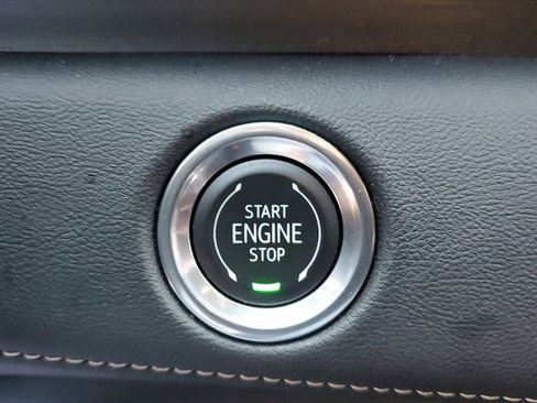 Used 2023 Cadillac Escalade Luxury image 34