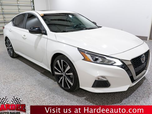Used 2021 Nissan Altima 2.5 SR w/ SR Premium Package FWD image 6