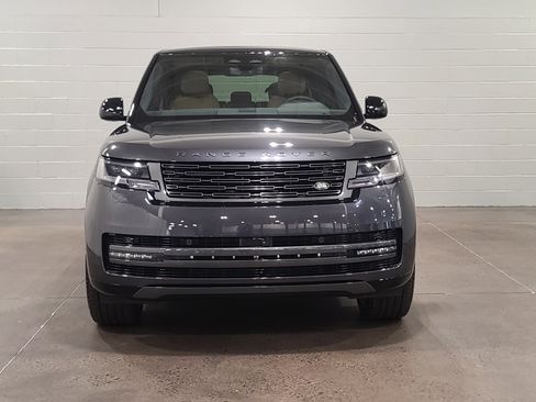 New 2026 Land Rover Range Rover Long Wheelbase SE AWD/4WD image 9