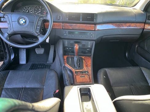 Used 1999 BMW 528i Sedan RWD image 11