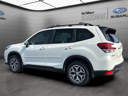 Used 2024 Subaru Forester Premium AWD/4WD image 8