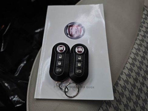 Used 2017 FIAT 500 Pop FWD image 34