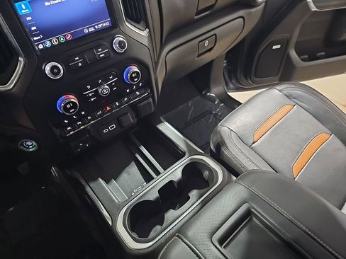 Certified 2020 GMC Sierra 1500 AT4 w/ AT4 Premium Package AWD/4WD image 26
