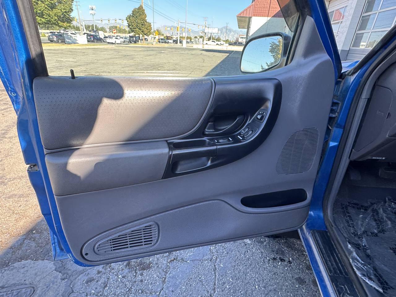 Used 2001 Ford Ranger XLT AWD/4WD image 13