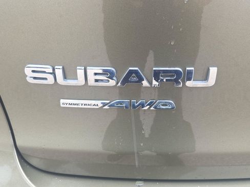 Used 2023 Subaru Ascent Premium w/ Convenience Package AWD/4WD image 5