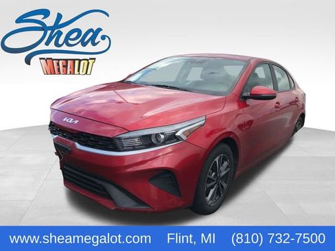 Used 2023 Kia Forte LXS w/ LXS Technology Package image 1