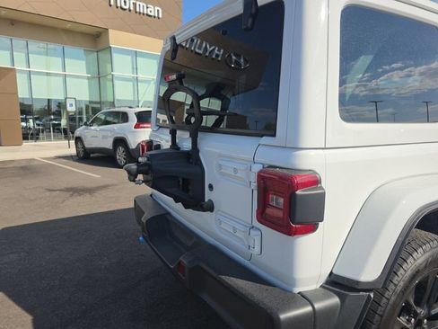 Used 2024 Jeep Wrangler Unlimited Sahara AWD/4WD image 6