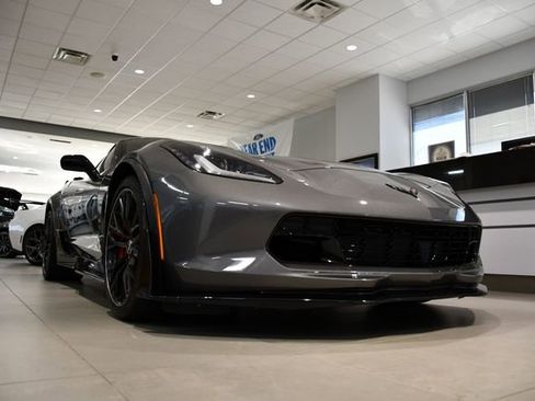 Used 2015 Chevrolet Corvette Z06 w/ Z07 Performance Package image 3