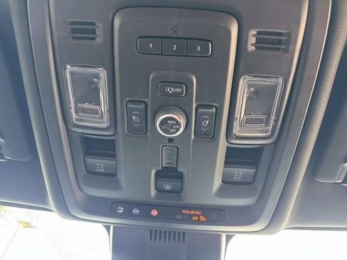 Used 2024 GMC Yukon Denali Ultimate image 26