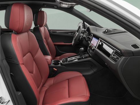 Used 2023 Porsche Macan AWD/4WD image 27