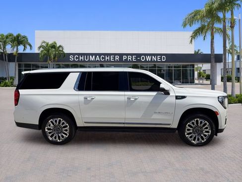 Certified 2023 GMC Yukon XL Denali Ultimate AWD/4WD image 8