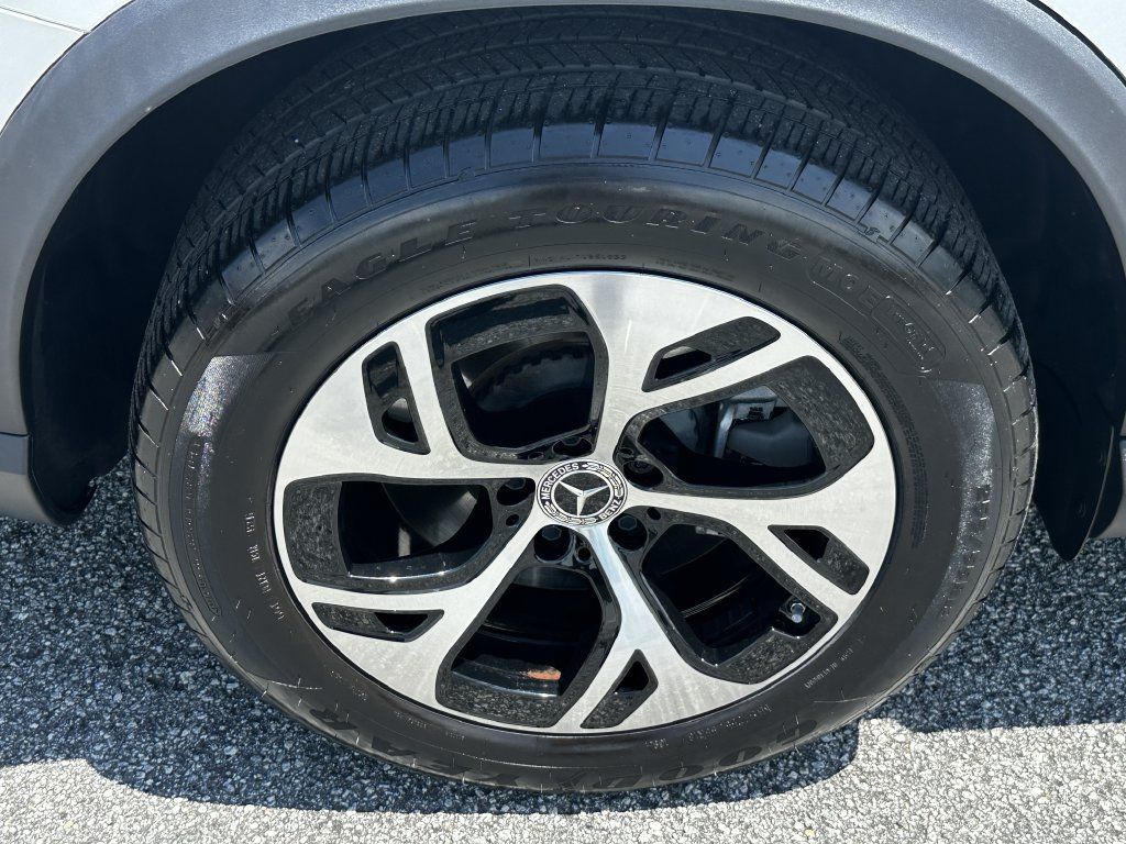 Certified 2025 Mercedes-Benz GLC 350e 4MATIC image 20