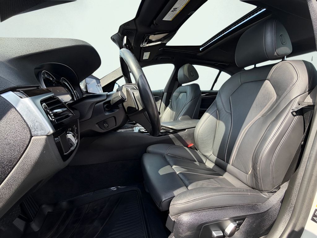 Used 2019 BMW 530i xDrive w/ Convenience Package AWD/4WD image 17