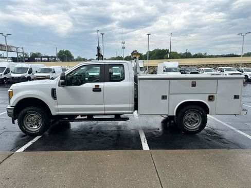 Used 2017 Ford F350 XL w/ Power Equipment Group AWD/4WD image 5