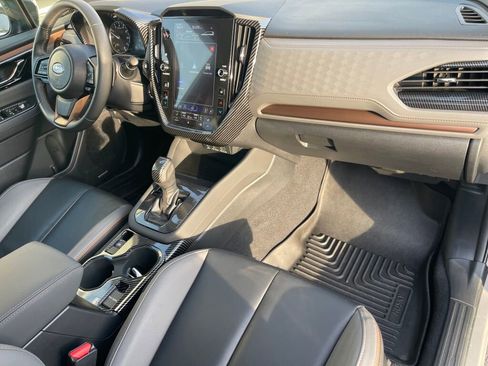 Used 2025 Subaru Forester Sport image 31