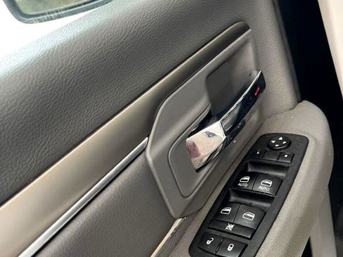 Used 2018 RAM 1500 Classic SLT image 13