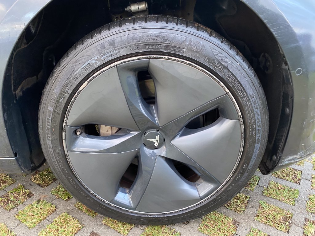 Used 2019 Tesla Model 3 Mid Range RWD image 9