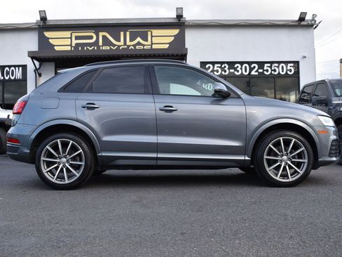 Used 2017 Audi Q3 2.0T Prestige w/ Prestige Package image 12