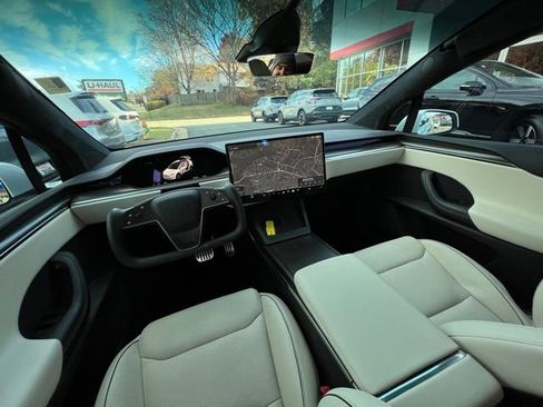 Used 2022 Tesla Model X Plaid image 27