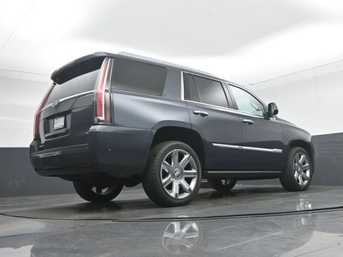 Used 2019 Cadillac Escalade Premium Luxury AWD/4WD image 71
