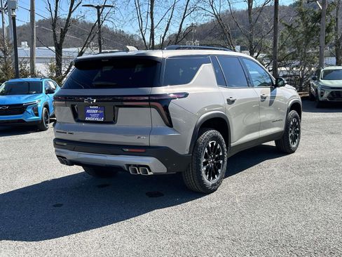 New 2026 Chevrolet Traverse Z71 w/ Enhanced Driving Package image 3