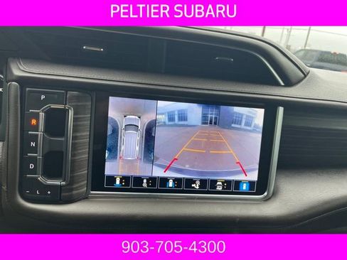 Used 2021 GMC Yukon Denali w/ Denali Premium Package image 12