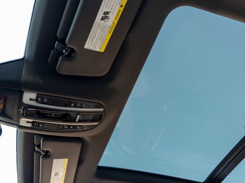 Certified 2023 Porsche Cayenne S image 27