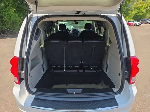 Used 2018 Dodge Grand Caravan SXT FWD image 41