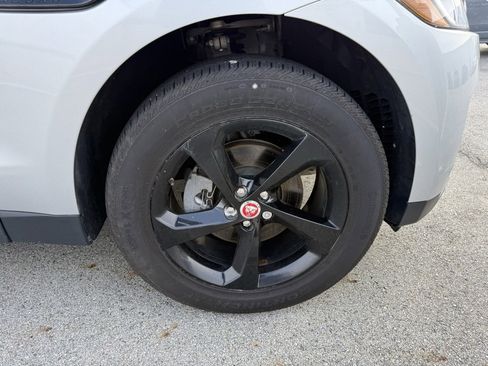 Used 2019 Jaguar F-PACE Premium image 13