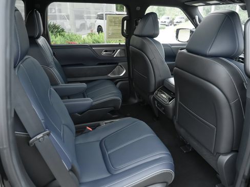 Certified 2026 INFINITI QX80 4WD image 33