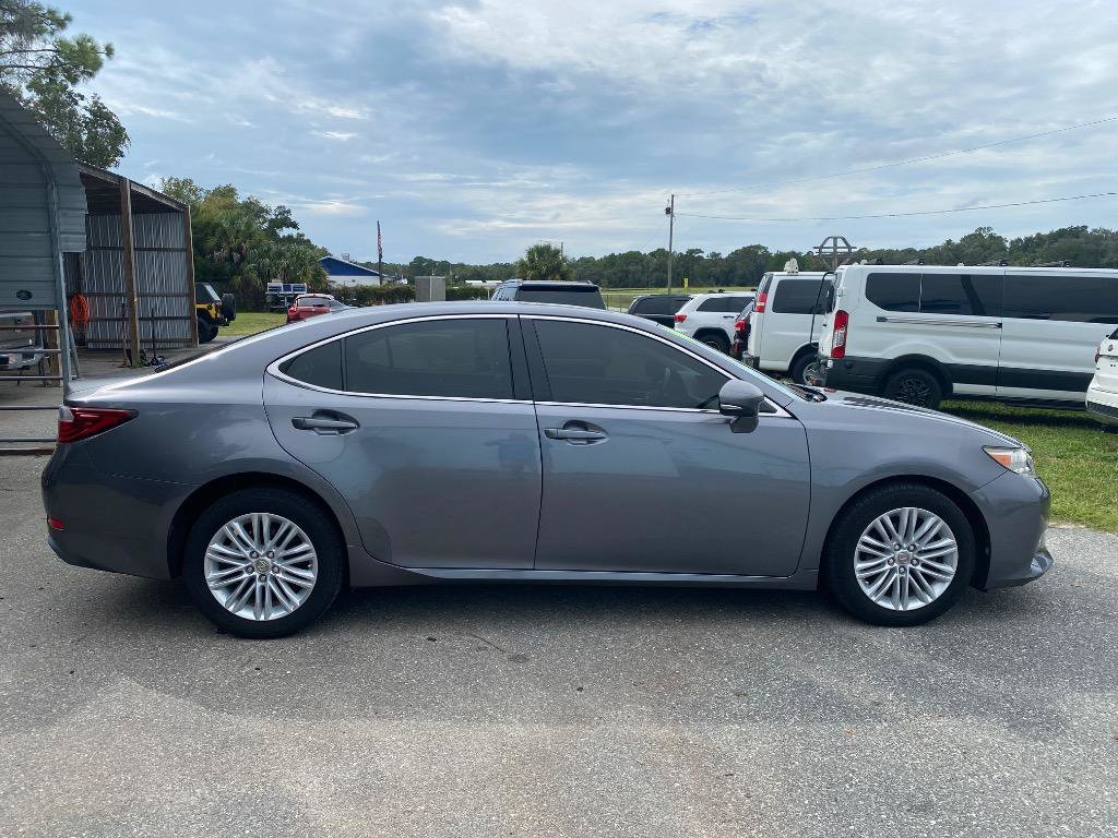 Used 2014 Lexus ES 350 w/ Luxury Package FWD image 6