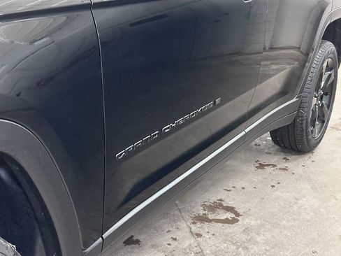 New 2025 Jeep Grand Cherokee Limited w/ Black Appearance Package image 16