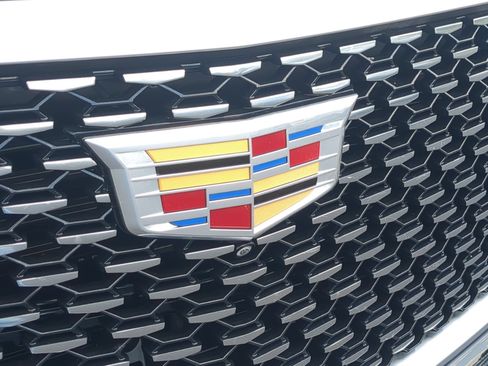 Certified 2021 Cadillac Escalade Premium Luxury AWD/4WD image 30