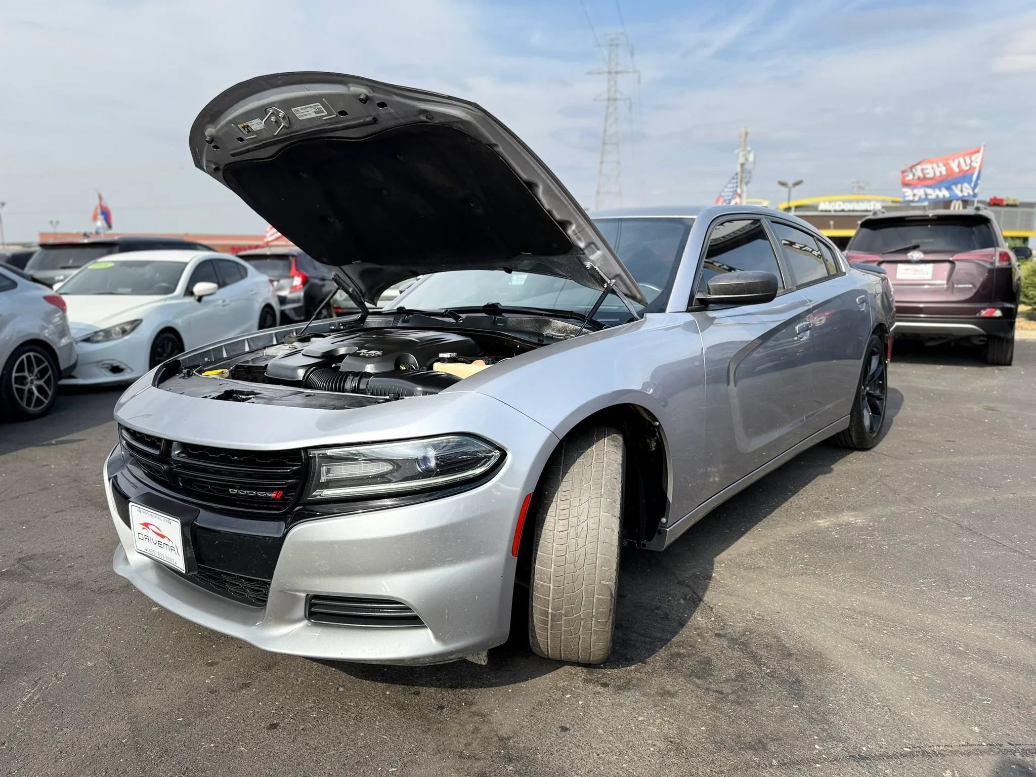 Used 2017 Dodge Charger SE w/ Blacktop Package RWD image 8