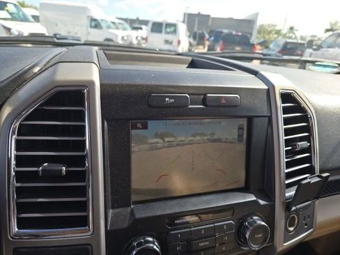Used 2015 Ford F150 Lariat image 13